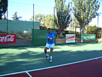 Tenis Robledo 08. Ángel Mª Rodríguez fondo. Foto de Mari Carmen Oteros y GYB